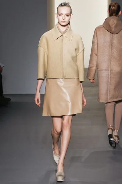 Look 17